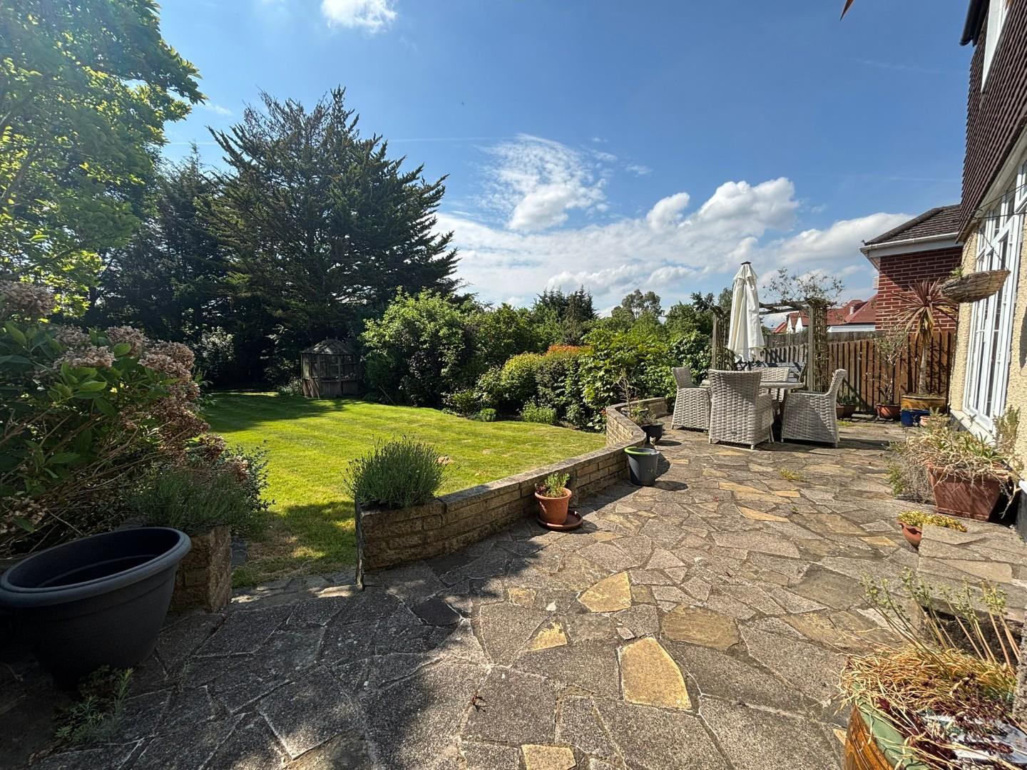 Lyndhurst Avenue, Mill Hill, NW7, London
